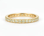 Elegant gold ring featuring a vibrant lemon quartz gemstone