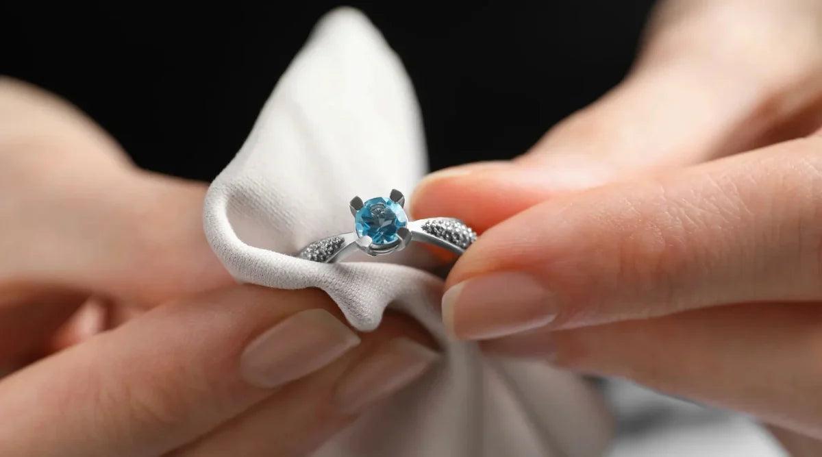 How to Clean Silver Necklace