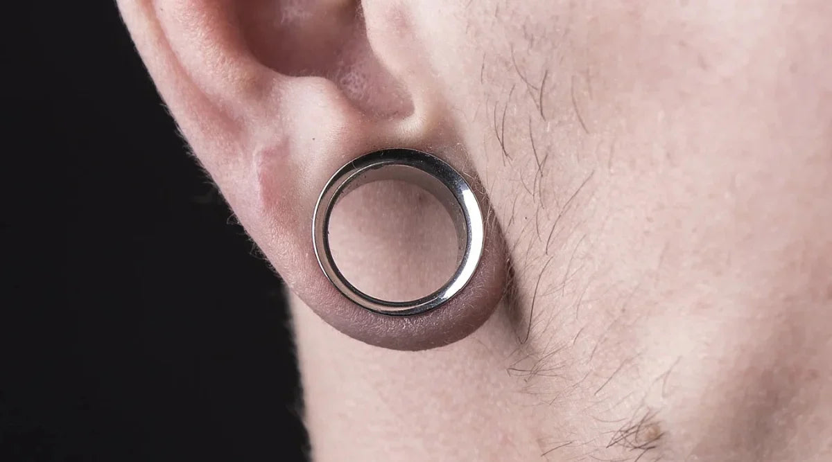 how-to-choose- the-right-earring-gauge 