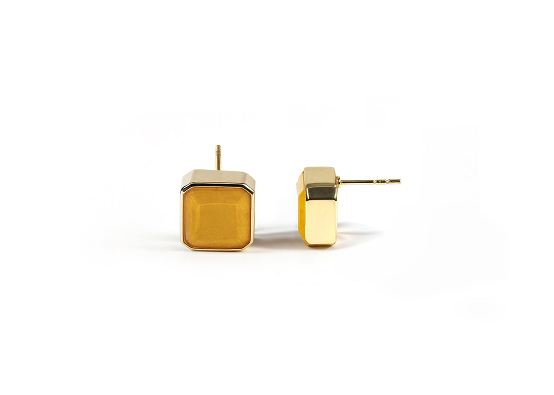 Stylish 10mm Asscher cut Sunlit Quartz studs in yellow gold plating.