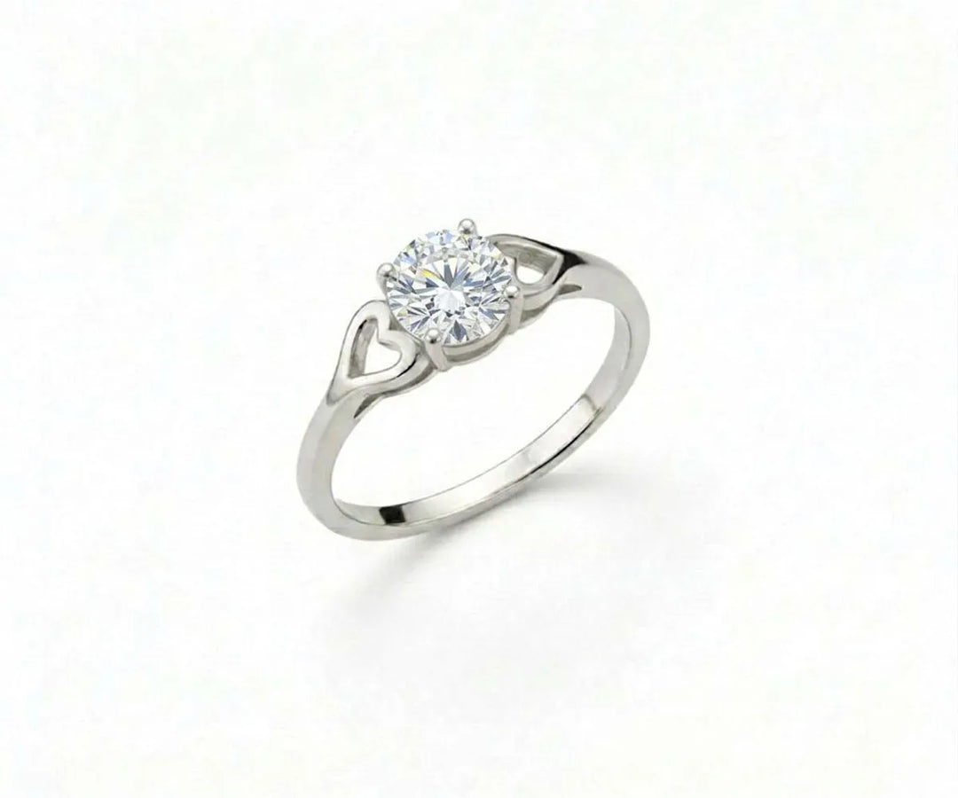 Crystal ring with sparkling clear gemstone that combines elegant sophistication with a hint of dazzling brilliance