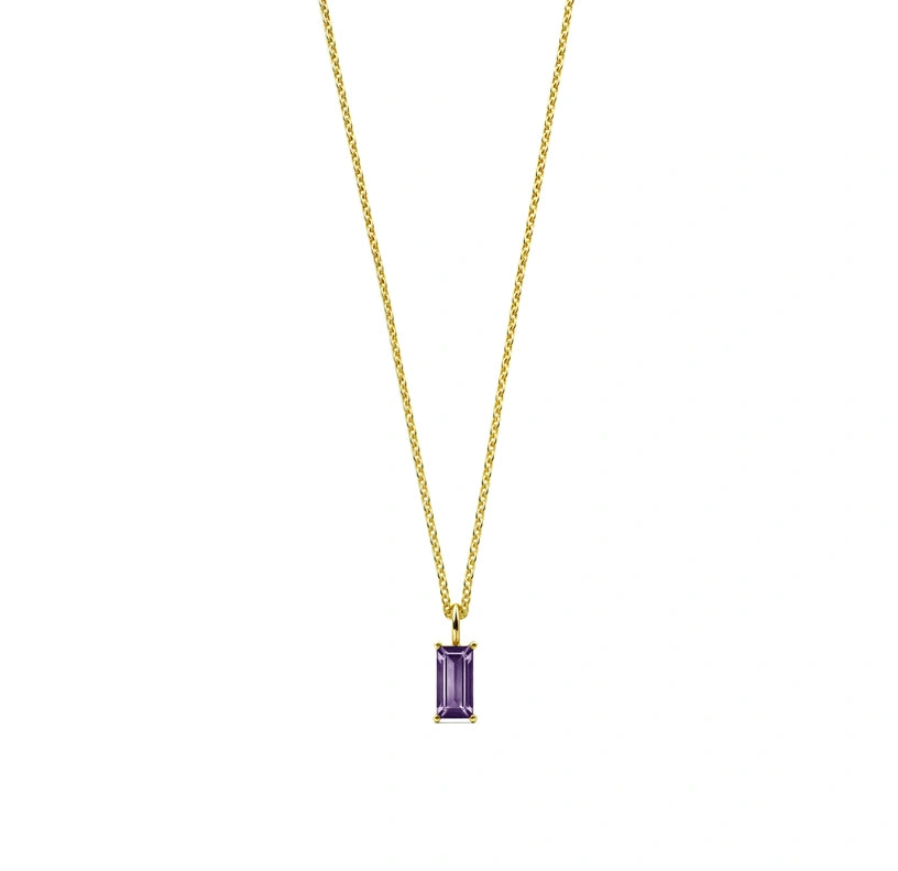 Designed for everyday wear, this February birthstone necklace showcases the calming beauty of amethyst.

