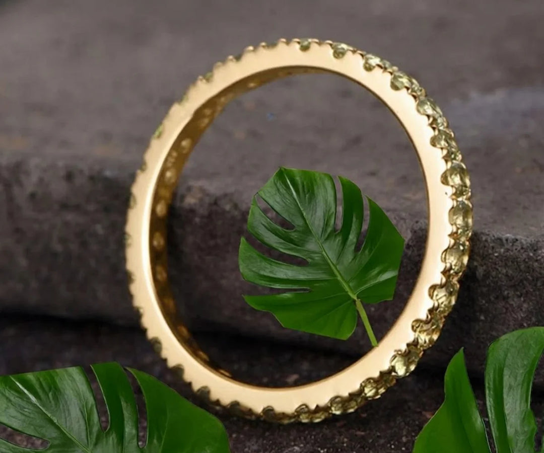 Bright lemon quartz gemstone ring with minimalist gold band for women
