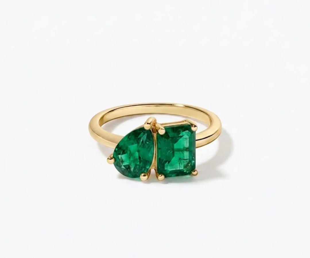 green emerald toi et moi ring dual gemstone ring elegant dainty gold ring for women