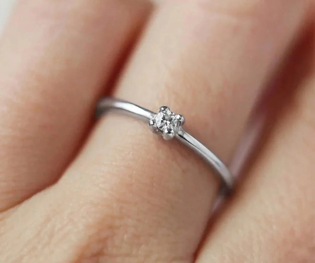 Heart shaped zircon ring in polished silver perfect for romantic gifting