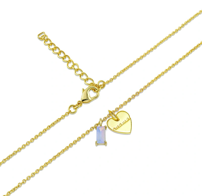 Elegant jewelry with moonstone featuring a soft, iridescent glow that adds a dreamy and ethereal touch to any outfit.