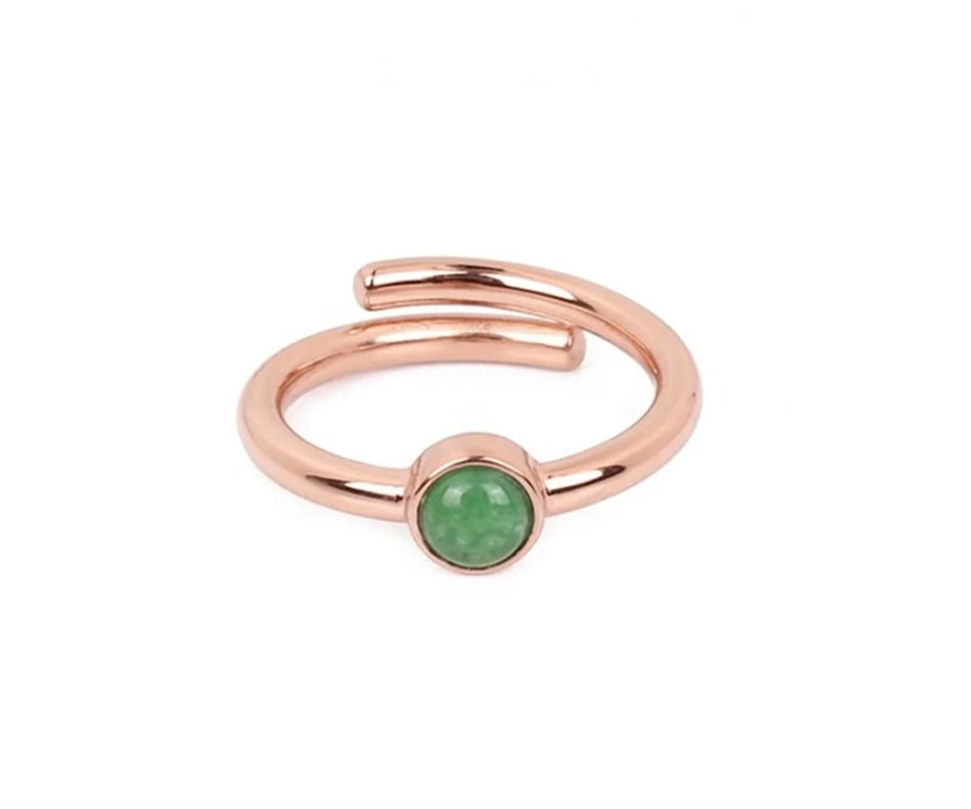 Healing crystal green aventurine ring with a modern design ideal for gifting or daily jewelry styling