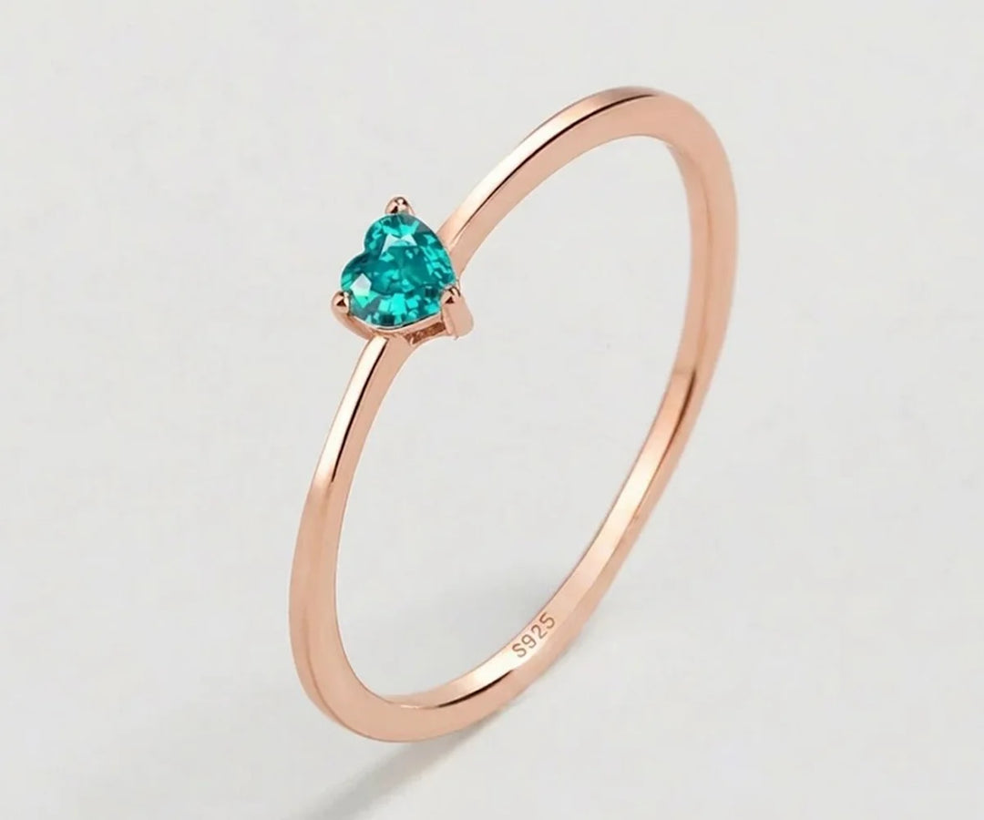 Elegant heart ring in gold with minimalist romantic design for everyday wear